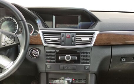 Mercedes-Benz E-Класс, 2010 год, 1 600 000 рублей, 10 фотография