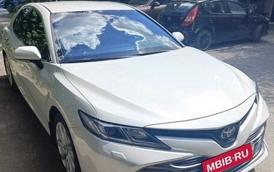 Toyota Camry, 2018 год, 2 700 000 рублей, 1 фотография