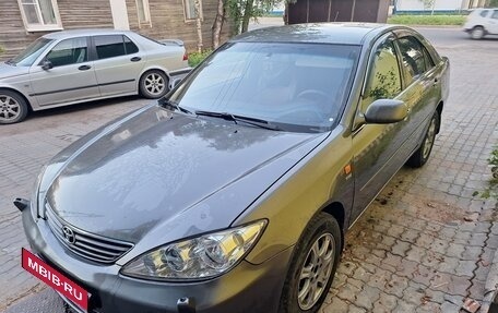 Toyota Camry V40, 2004 год, 600 000 рублей, 1 фотография