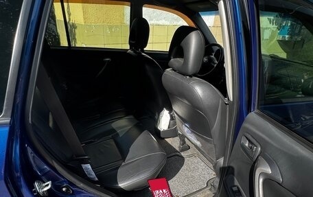 Toyota RAV4, 2005 год, 820 000 рублей, 15 фотография
