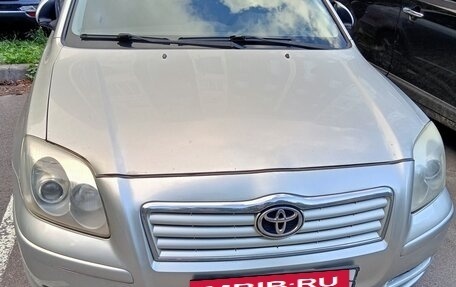 Toyota Avensis III рестайлинг, 2004 год, 595 000 рублей, 3 фотография