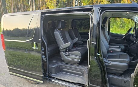 Toyota HiAce H300, 2021 год, 8 000 000 рублей, 4 фотография
