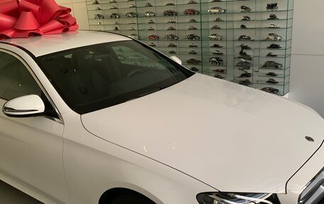 Mercedes-Benz E-Класс, 2020 год, 4 800 000 рублей, 14 фотография