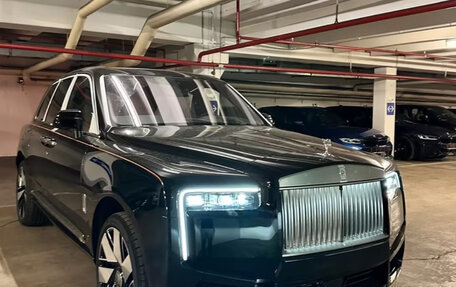 Rolls-Royce Cullinan, 2025 год, 50 000 000 рублей, 2 фотография