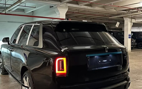 Rolls-Royce Cullinan, 2025 год, 50 000 000 рублей, 3 фотография