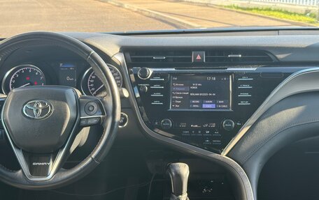 Toyota Camry, 2018 год, 2 350 000 рублей, 13 фотография