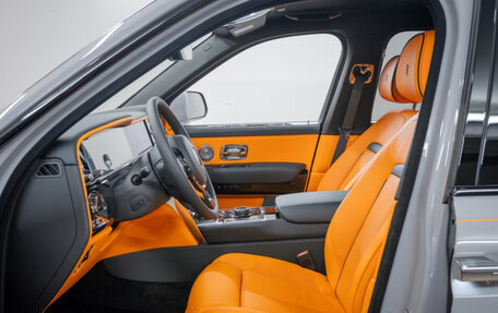 Rolls-Royce Cullinan, 2025 год, 50 000 000 рублей, 8 фотография
