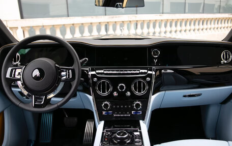 Rolls-Royce Cullinan, 2025 год, 50 000 000 рублей, 8 фотография
