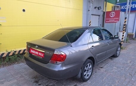 Toyota Camry V40, 2004 год, 600 000 рублей, 3 фотография