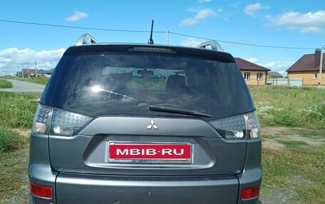 Mitsubishi Outlander III рестайлинг 3, 2010 год, 580 000 рублей, 4 фотография