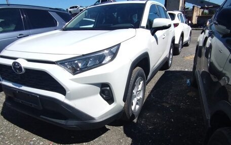 Toyota RAV4, 2021 год, 2 800 000 рублей, 3 фотография