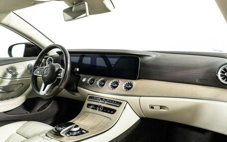 Mercedes-Benz E-Класс, 2018 год, 3 800 000 рублей, 9 фотография