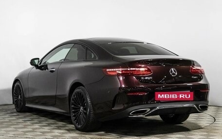 Mercedes-Benz E-Класс, 2018 год, 3 800 000 рублей, 5 фотография
