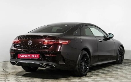 Mercedes-Benz E-Класс, 2018 год, 3 800 000 рублей, 3 фотография