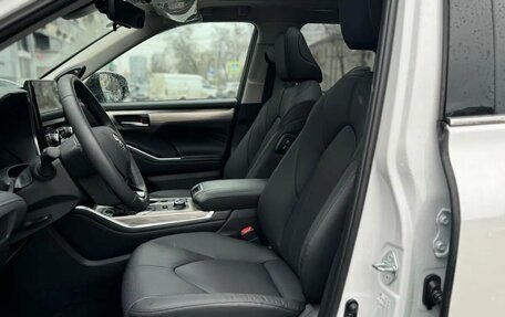Toyota Highlander, 2025 год, 5 990 000 рублей, 26 фотография