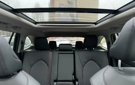 Toyota Highlander, 2025 год, 5 990 000 рублей, 30 фотография