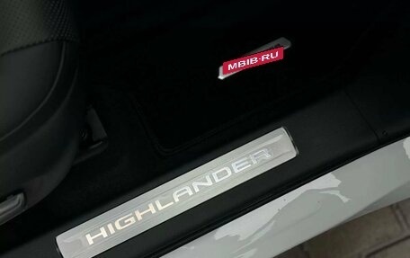 Toyota Highlander, 2025 год, 5 990 000 рублей, 24 фотография