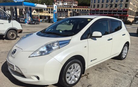 Nissan Leaf I, 2013 год, 1 250 000 рублей, 2 фотография