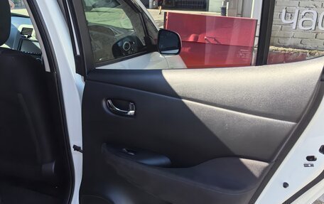 Nissan Leaf I, 2013 год, 1 250 000 рублей, 22 фотография