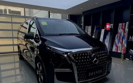 Mercedes-Benz V-Класс, 2025 год, 19 900 000 рублей, 1 фотография
