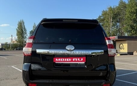 Toyota Land Cruiser Prado 150 рестайлинг 2, 2015 год, 2 950 000 рублей, 6 фотография