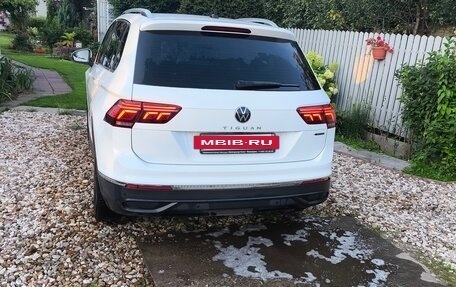 Volkswagen Tiguan II, 2021 год, 3 100 000 рублей, 4 фотография
