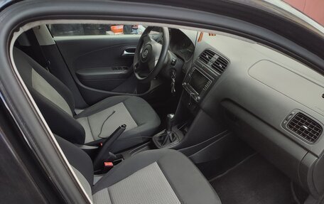 Volkswagen Polo VI (EU Market), 2011 год, 550 000 рублей, 16 фотография