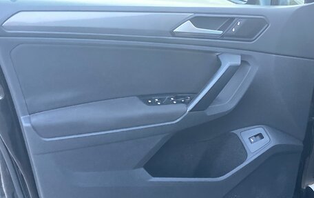 Volkswagen Tiguan II, 2019 год, 2 670 000 рублей, 13 фотография