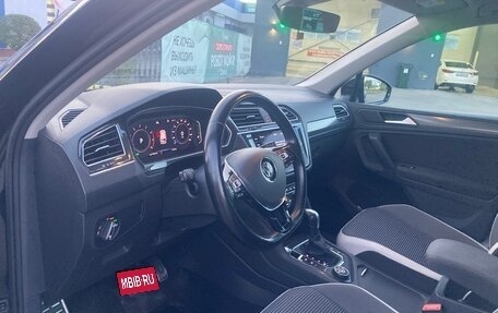 Volkswagen Tiguan II, 2019 год, 2 670 000 рублей, 11 фотография
