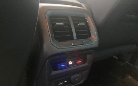 Volkswagen Tiguan II, 2019 год, 2 670 000 рублей, 17 фотография