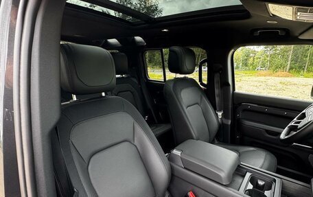 Land Rover Defender II, 2024 год, 18 000 000 рублей, 13 фотография