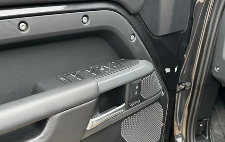 Land Rover Defender II, 2024 год, 18 000 000 рублей, 23 фотография