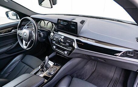 BMW 5 серия, 2019 год, 3 490 000 рублей, 11 фотография
