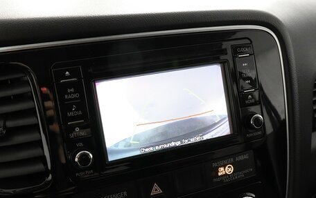 Mitsubishi Outlander III рестайлинг 3, 2017 год, 2 097 000 рублей, 15 фотография