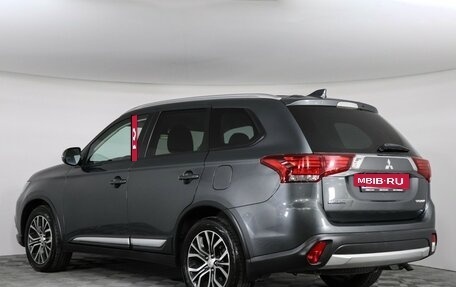 Mitsubishi Outlander III рестайлинг 3, 2017 год, 2 097 000 рублей, 7 фотография