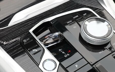 BMW X6, 2025 год, 14 000 000 рублей, 17 фотография