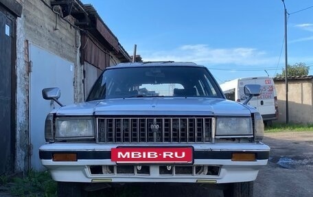 Toyota Crown, 1986 год, 300 000 рублей, 2 фотография
