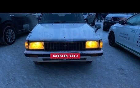 Toyota Crown, 1986 год, 300 000 рублей, 13 фотография