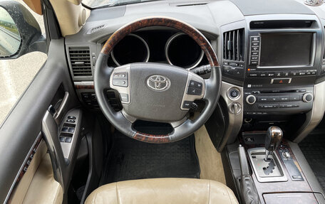 Toyota Land Cruiser 200, 2011 год, 2 500 000 рублей, 16 фотография