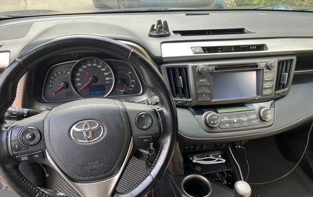 Toyota RAV4, 2014 год, 1 820 000 рублей, 9 фотография