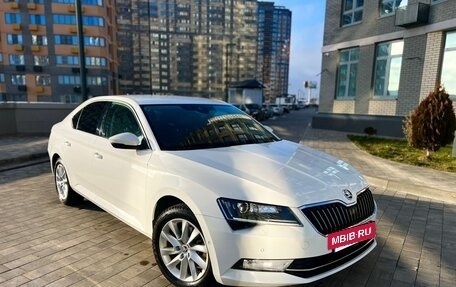 Skoda Superb III рестайлинг, 2017 год, 2 199 000 рублей, 2 фотография