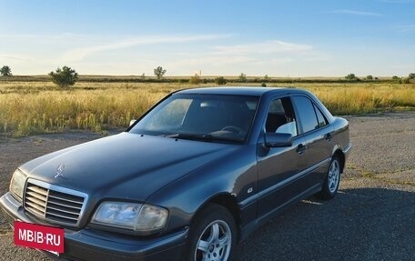 Mercedes-Benz C-Класс, 2000 год, 380 000 рублей, 4 фотография