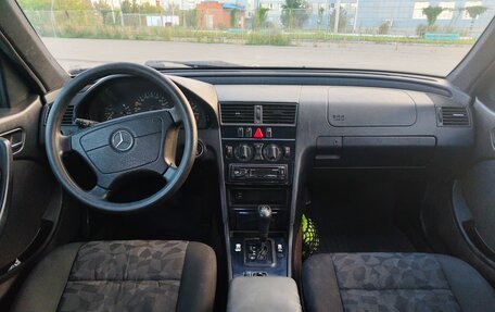 Mercedes-Benz C-Класс, 2000 год, 380 000 рублей, 8 фотография