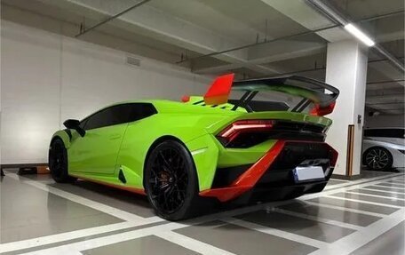 Lamborghini Huracán, 2022 год, 30 470 000 рублей, 3 фотография