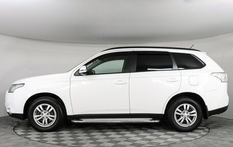 Mitsubishi Outlander III рестайлинг 3, 2013 год, 1 547 000 рублей, 8 фотография