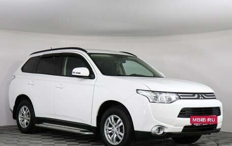 Mitsubishi Outlander III рестайлинг 3, 2013 год, 1 547 000 рублей, 3 фотография