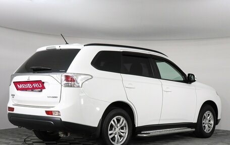 Mitsubishi Outlander III рестайлинг 3, 2013 год, 1 547 000 рублей, 5 фотография