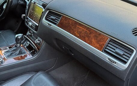 Volkswagen Touareg III, 2013 год, 2 400 000 рублей, 7 фотография