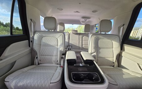 Lincoln Navigator, 2020 год, 9 000 000 рублей, 18 фотография
