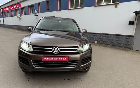 Volkswagen Touareg III, 2011 год, 2 450 000 рублей, 1 фотография